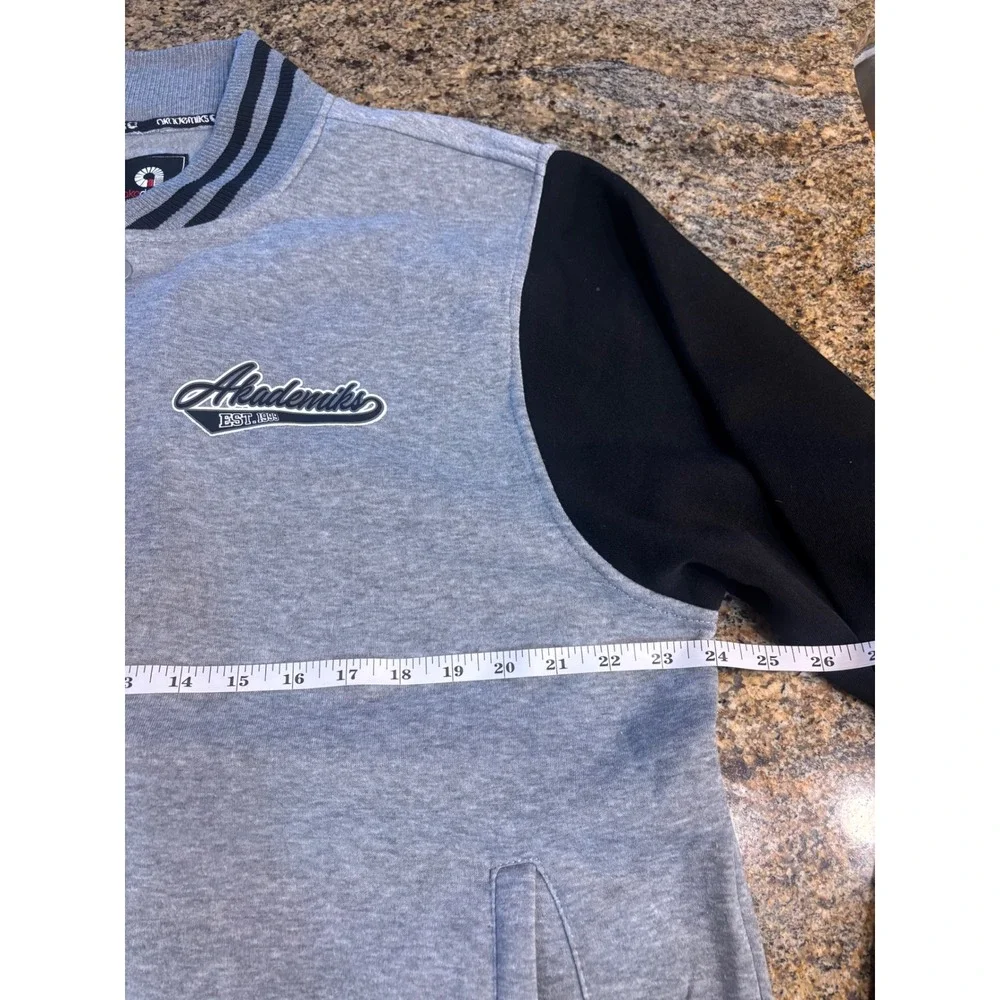 Akademiks Mens Varsity Style Jacket Grey Black Snap Front Fleece XL